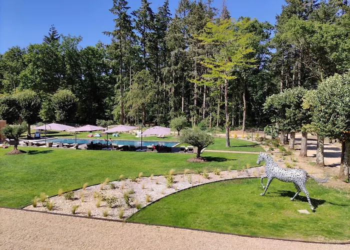 Loire Valley Lodges - Hotel